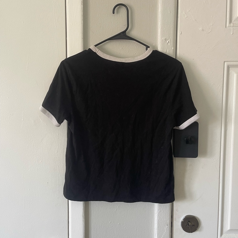 H&M Tee - Picture 2 of 3